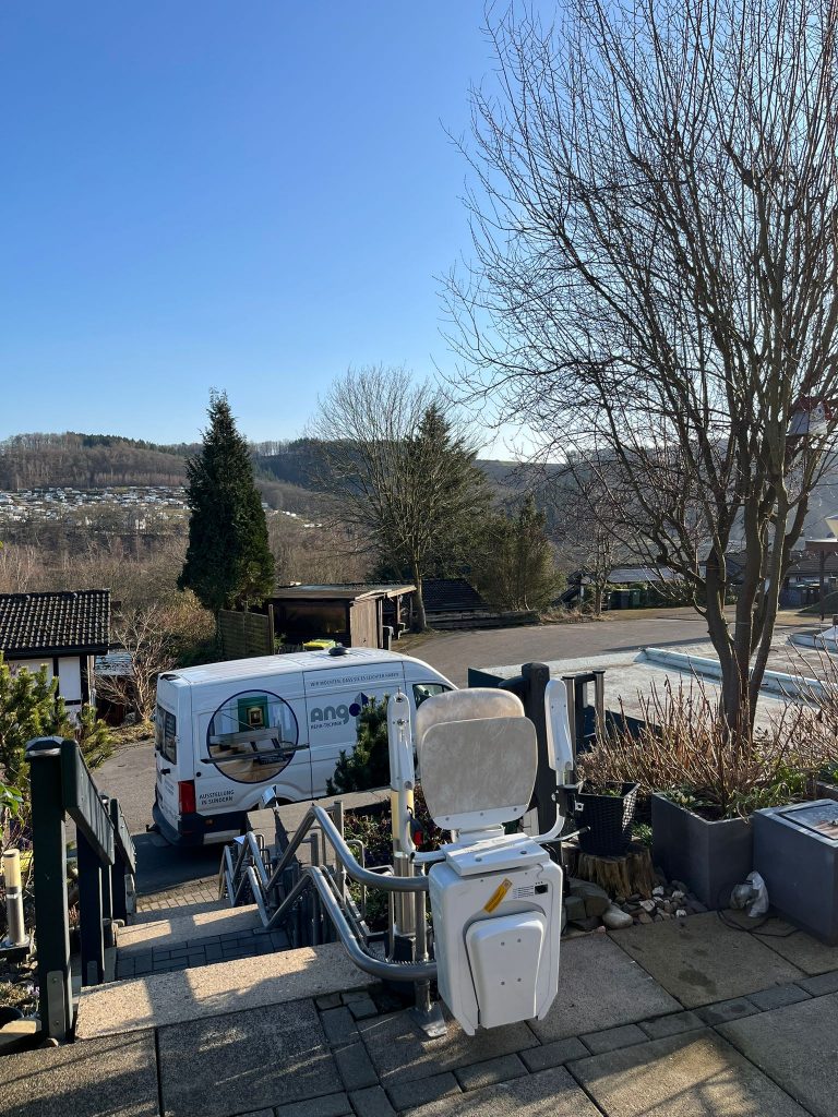 Der Alpha Treppenlift im Außenbereich